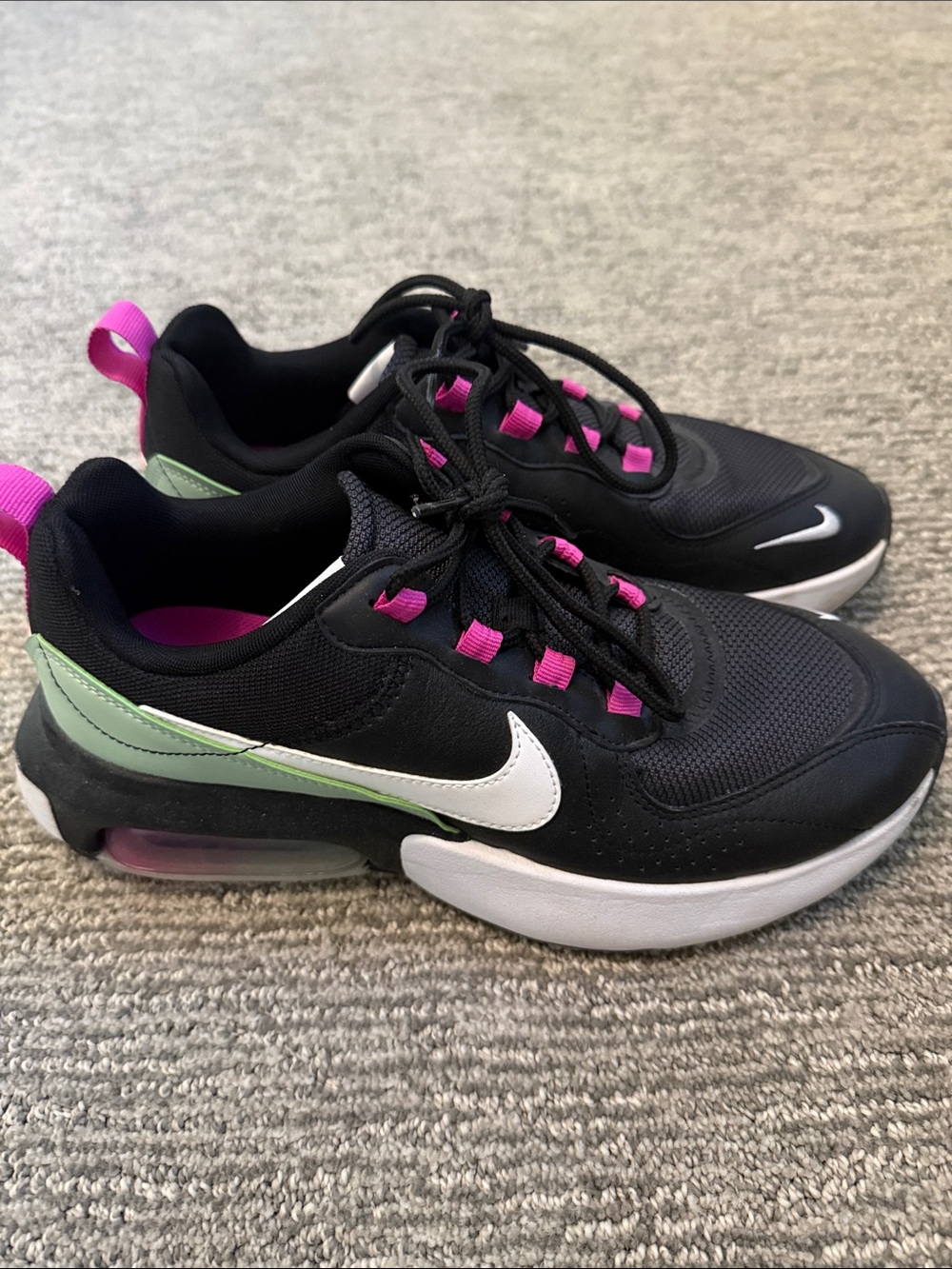Nike Women's Air MaxBlack Sneakers, Size 9.5